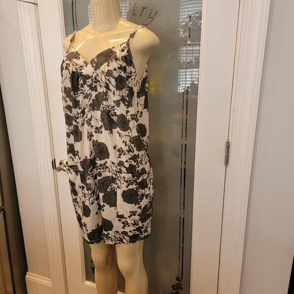 NWOT Rapbin Women's Summer Floral Casual Sleeveless Romper - Picture 4 of 15